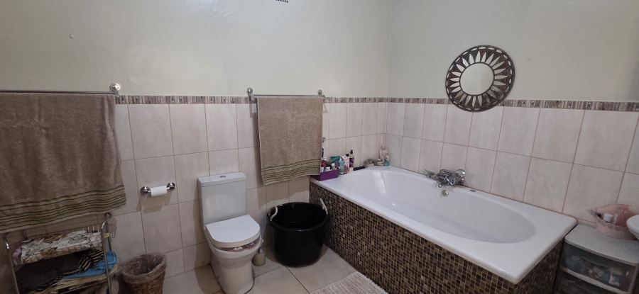 4 Bedroom Property for Sale in Rhodesdene Northern Cape